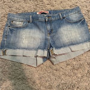 Gap Jean Shorts used, good condition.